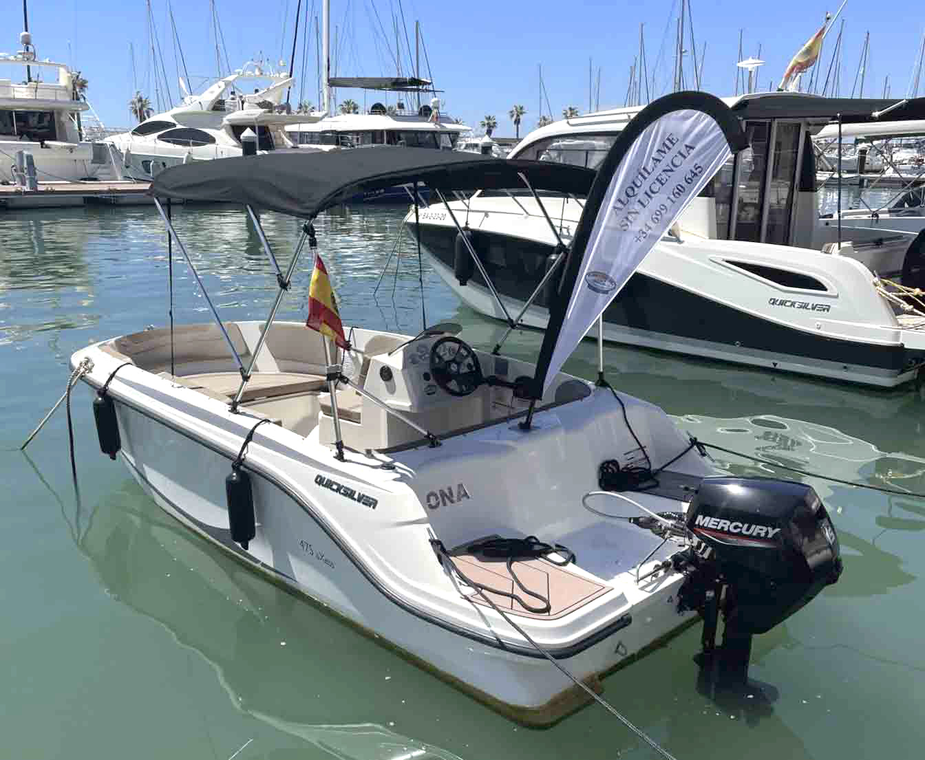Alquilar barcos sin titulo en sitges, lanchas para navegar sin licencia en el Garraf