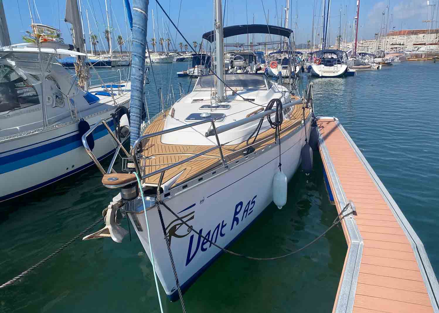 Alquiler veleros grandes Sitges port aiguadolç