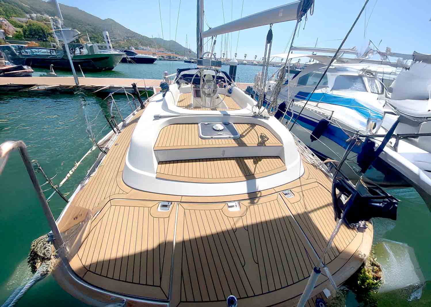 Alquiler veleros lujo Sitges port aiguadolç