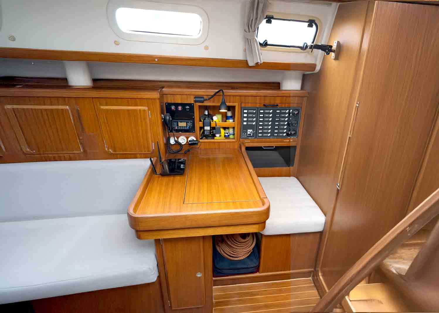 Alquiler de veleros premium Sitges port aiguadolç